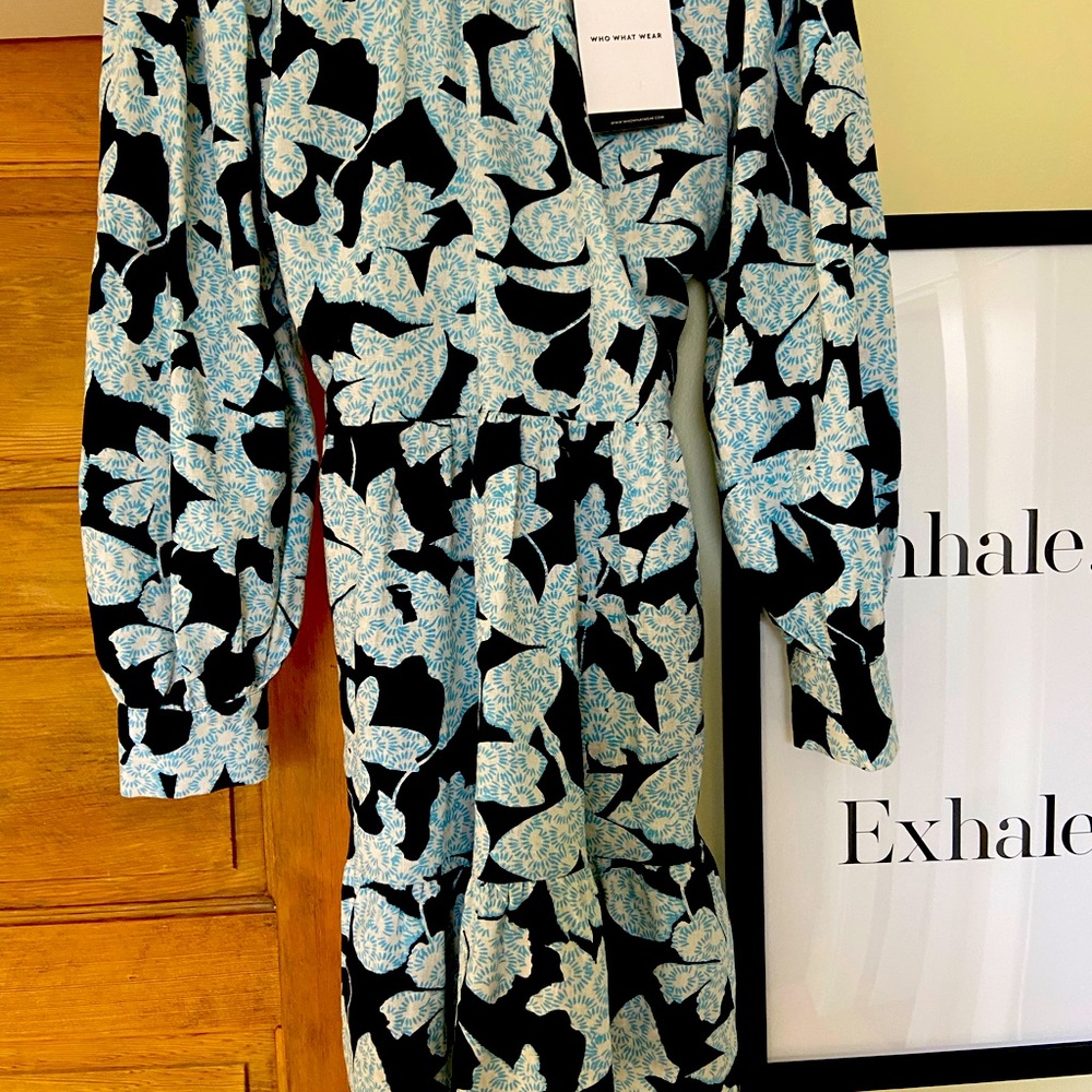 NWT Who What Wear floral dress.